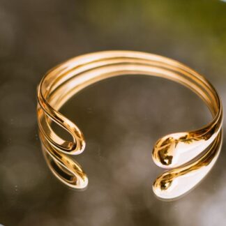سوار ذهبي مفتوح — الصورة الرئيسية · Open gold cuff bracelet